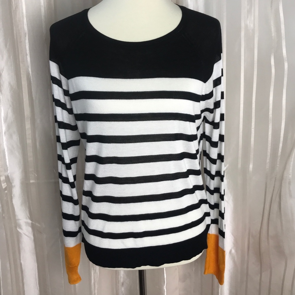 ZARA KNIT Black & White Top